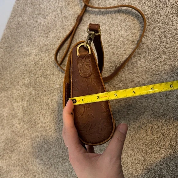 Portland Leather Embossed Brown Crossbody Bag - Picture 11 of 13